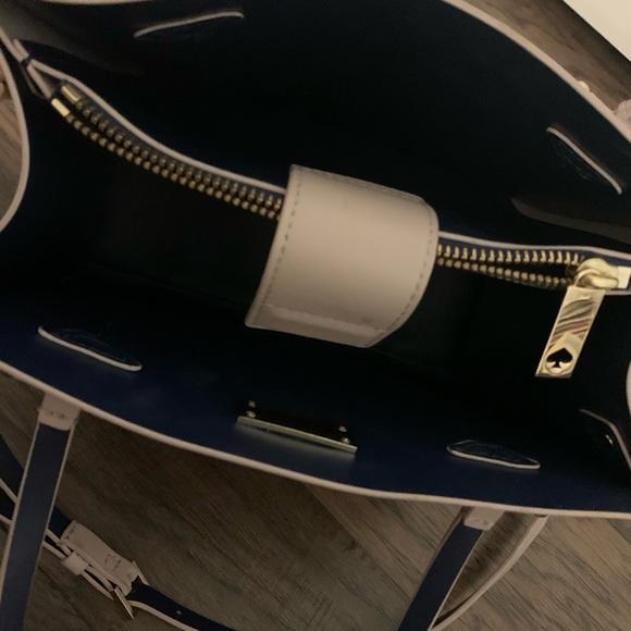 Kate spade cross body tote - Picture 3 of 7